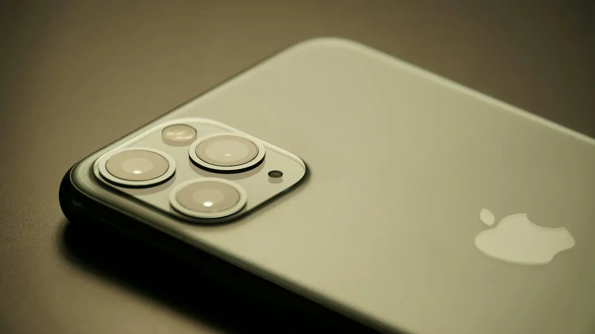 A white cell phone